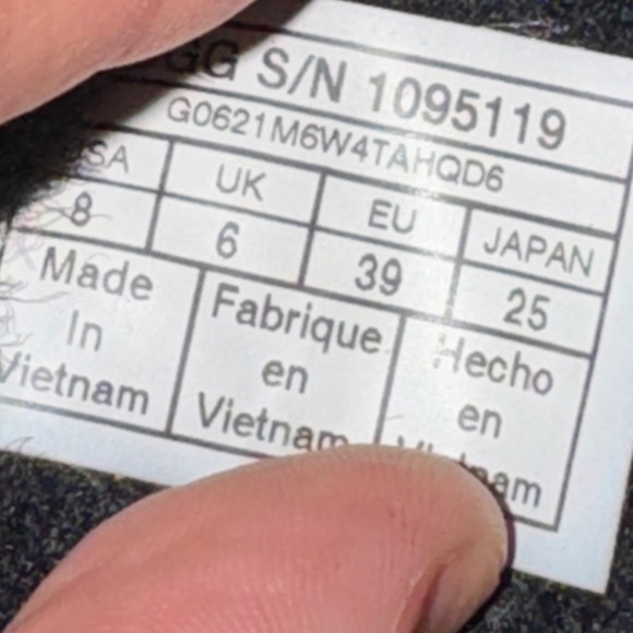 UGG Wmns Fluff Yeah Slide 'Black' UGG Black Fluffy Slides with Logo Strap 8 - Picture 6 of 6